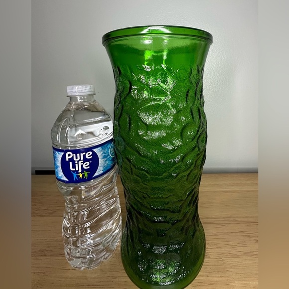 Vintage Hoosier Glass beautiful emerald green crinkle textured‎ glass vase 9.5” - Picture 3 of 6